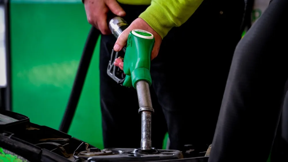Σταδιακή η αποκλιμάκωση των τιμών στα καύσιμα - Νέα μείωση στις διυλιστηριακές τιμές από αύριο