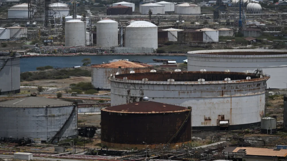 Υποχώρηση των τιμών του πετρελαίου εν μέσω αισιοδοξίας για αποκλιμάκωση στη Μέση Ανατολή