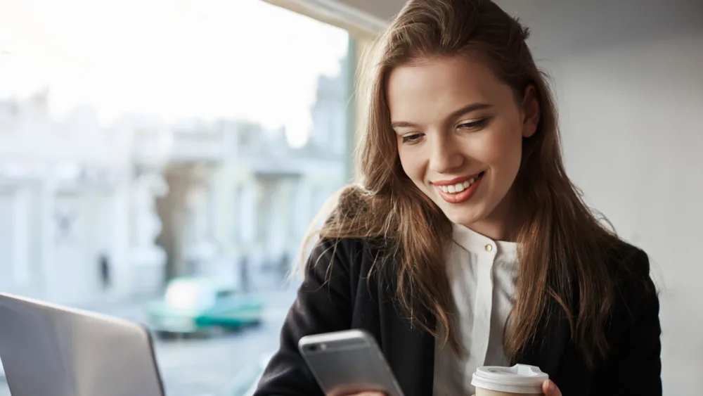 Γιατί οι επιχειρήσεις «μετακομίζουν» στα μηνύματα