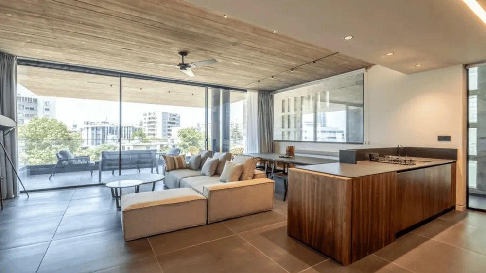 Η Golden Age Capital επενδύει στο μέλλον της διαχείρισης ακινήτων, αποκτώντας πλειοψηφικό ποσοστό στη Moving Doors