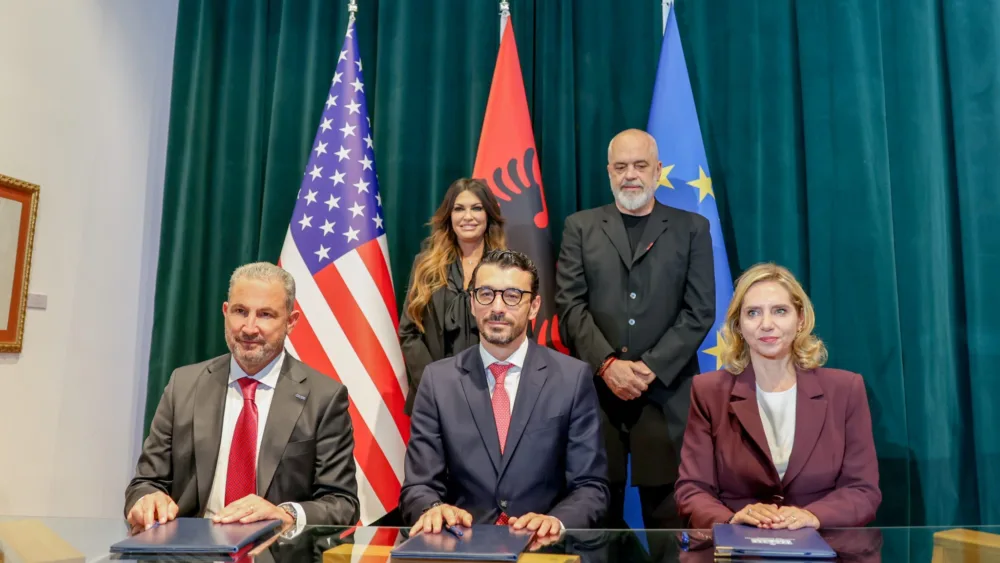 Η AKTOR LNG USA και η ALBGAZ υπέγραψαν 20ετή συμφωνία για την πώληση αμερικανικού LNG