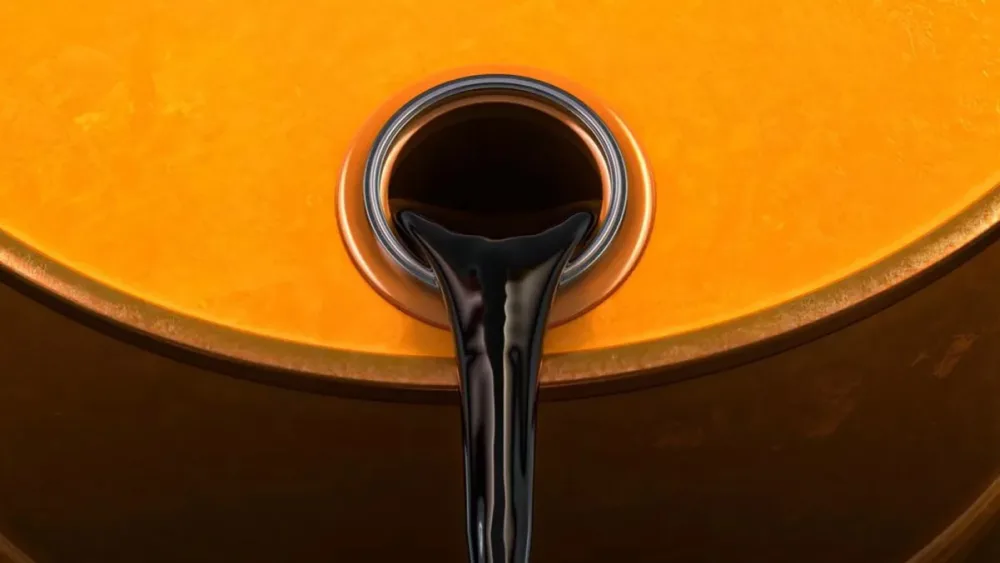 Το Brent σκαρφαλώνει σε υψηλό τετραετίας λόγω Ιράν