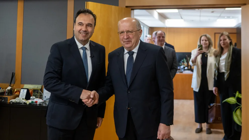 Υπουργός Ψηφ. Διακυβέρνησης και Επίτροπος Άμυνας & Διαστήματος της ΕΕ σε συνάντηση - Αναλύθηκε η τρέχουσα κατάσταση της ελληνικής διαστημικής πολιτικής