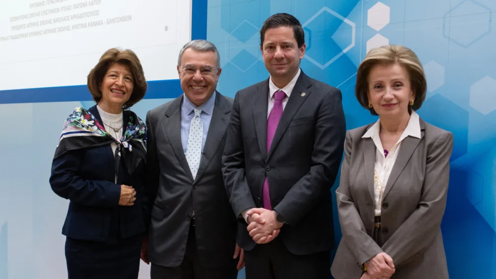 Η Alpha Bank ανακαίνισε και παραδίδει το αμφιθέατρο του Χωρέμειου Ερευνητικού Εργαστηρίου του ΕΚΠΑ