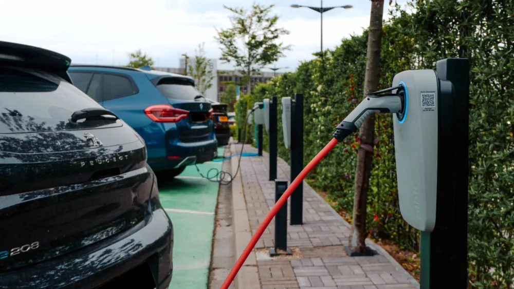 Η Blink Charging Hellas επεκτείνει τη στρατηγική της συνεργασία με τον εκδοτικό όμιλο «Πρώτο Θέμα»