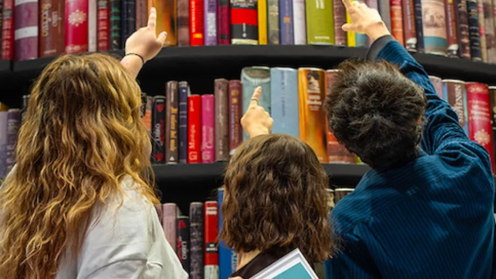 Ανταπόκριση από το Τορίνο: Το Salone del Libro 2026  και η Ελλάδα ως επίτιμη χώρα