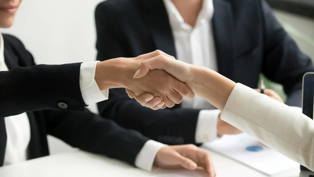 Venture Capitals: Στο «χορό» των megadeals