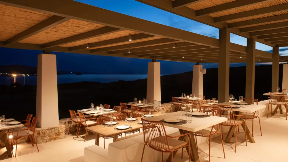 Το Amoni Restaurant στην Κίμωλο παρουσιάζει τα «Κυκλαδίτικα Δείπνα»