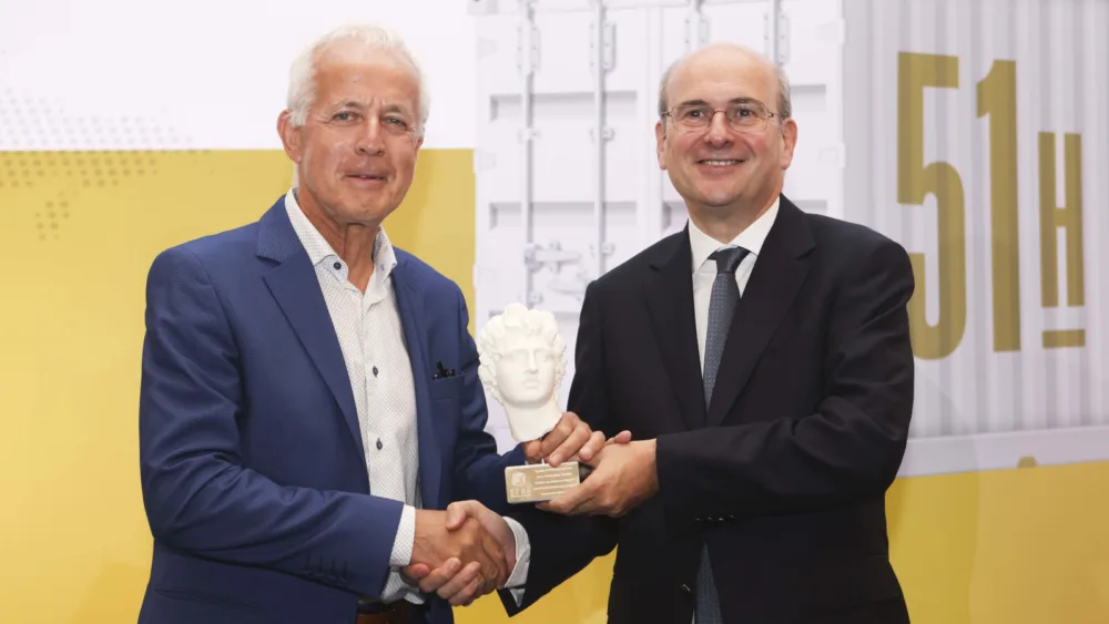 Το βραβείο «Χρυσός Αλέξανδρος» έλαβε ο πρόεδρος και διευθύνων σύμβουλος της Κρι Κρι, Παναγιώτης Τσινάβος