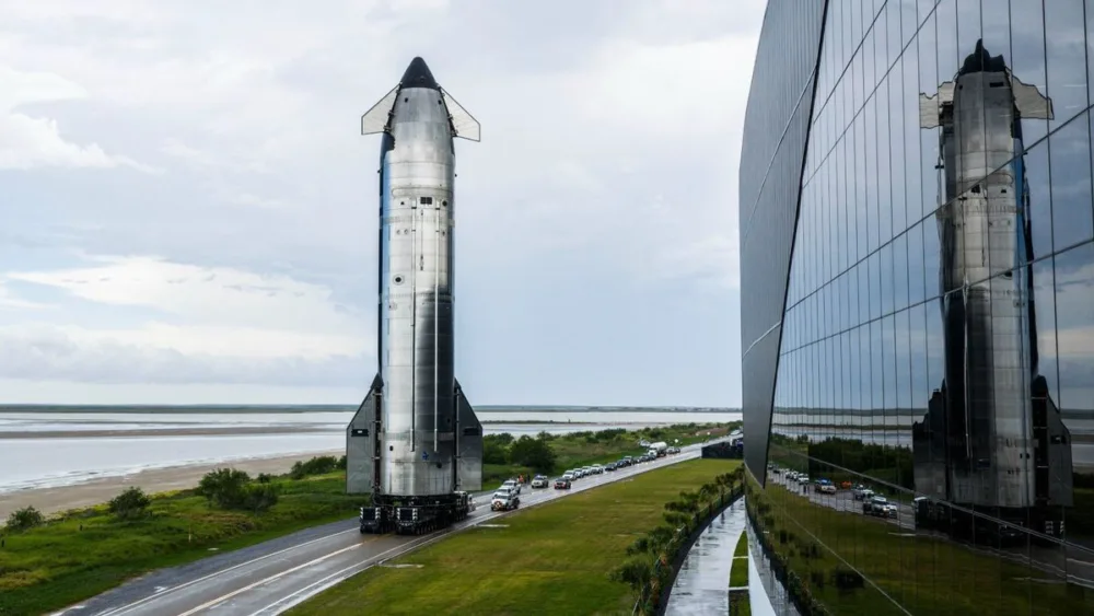 Starship Flight 13: Η SpaceX ετοιμάζει τη δεύτερη πτήση του V3 με τους πρώτους Starlink νέας γενιάς