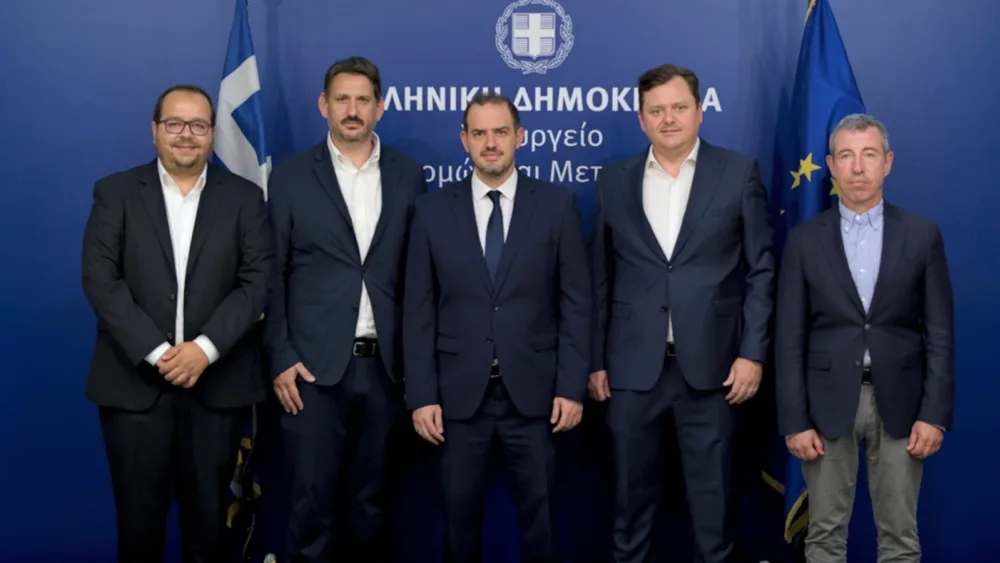 Υπογραφή σύμβασης για την κατασκευή ενισχυμένης περίφραξης σε τρία κρίσιμα σημεία του σιδηροδρομικού δικτύου