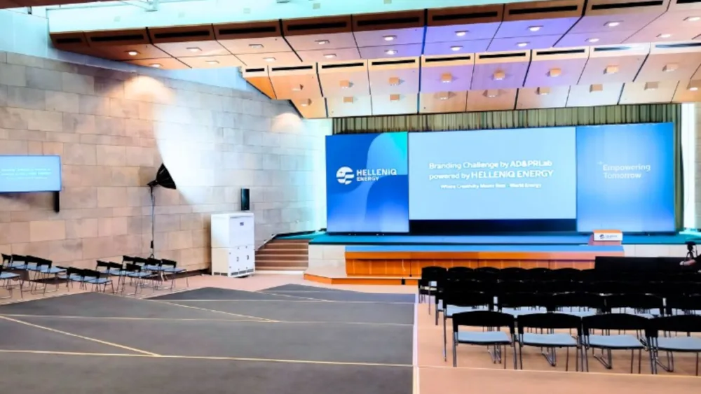 Η Infinitum και η LG Hellas εκσυγχρονίζουν τις συνεδριακές εγκαταστάσεις της HELLENiQ Petroleum στον Ασπρόπυργο
