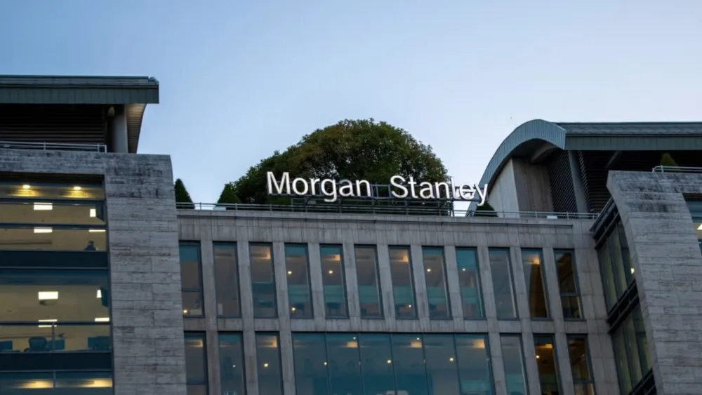 Morgan Stanley: Υψηλή ανάπτυξη στις ελληνικές τράπεζες στο β’ τρίμηνο, τόσο στα δάνεια-καταθέσεις όσο και στην οργανική κερδοφορία