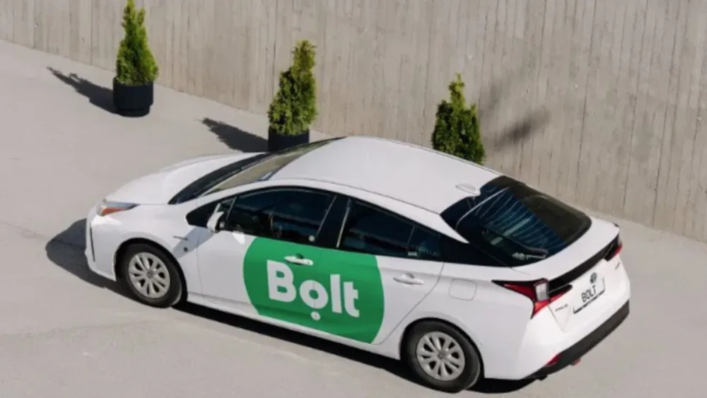 Η Bolt επεκτείνεται σε Σαντορίνη, Μύκονο και Κέρκυρα