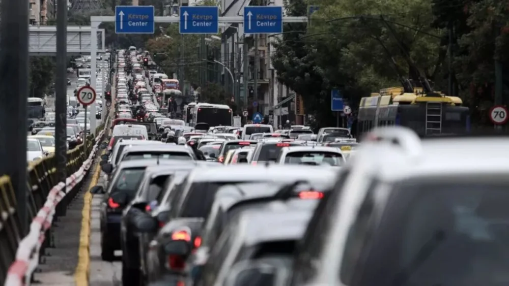 ΑΑΔΕ: Απορρίφθηκε το 90% των ενστάσεων για ανασφάλιστα οχήματα και απλήρωτα τέλη