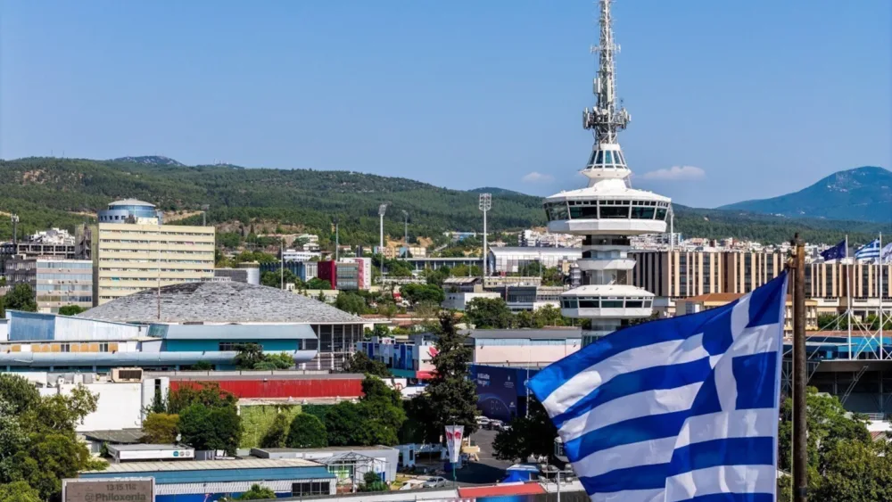 Νέα φορολογικά και κοινωνικά μέτρα: Ποιοι κερδίζουν από το πακέτο των 2,2 δισ. ευρώ