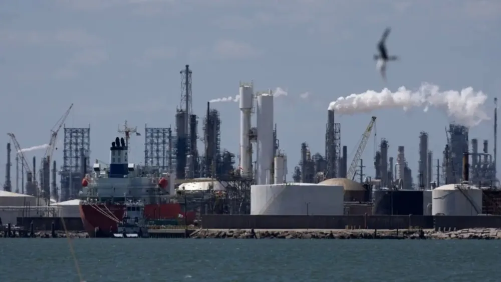 Πάνω από τα 100 δολάρια το Brent – Νέα άνοδος λόγω της έντασης στη Μέση Ανατολή