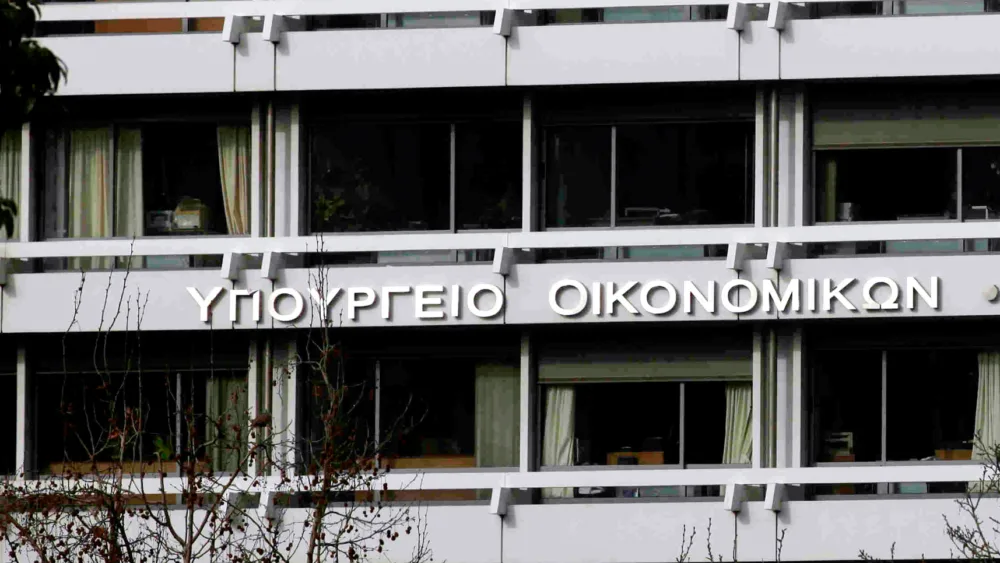 Προϋπολογισμός: Πρωτογενές πλεόνασμα €6,5 δισ. στο οκτάμηνο – Στα €185 εκατ. η καθαρή υπέρβαση έναντι στόχου