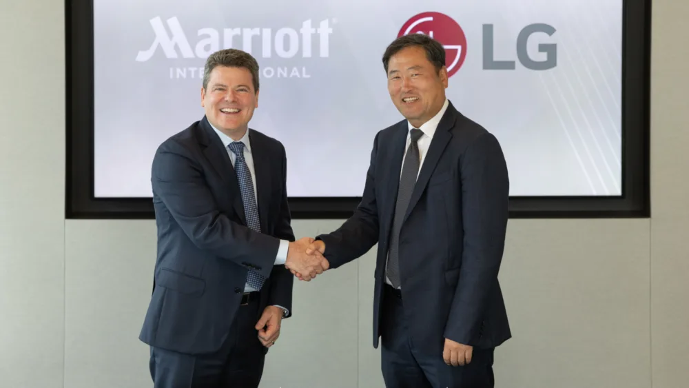 Η LG Electronics ενώνει δυνάμεις με τη Marriott International με σκοπό την αναβάθμιση της εμπειρίας των ταξιδιωτών