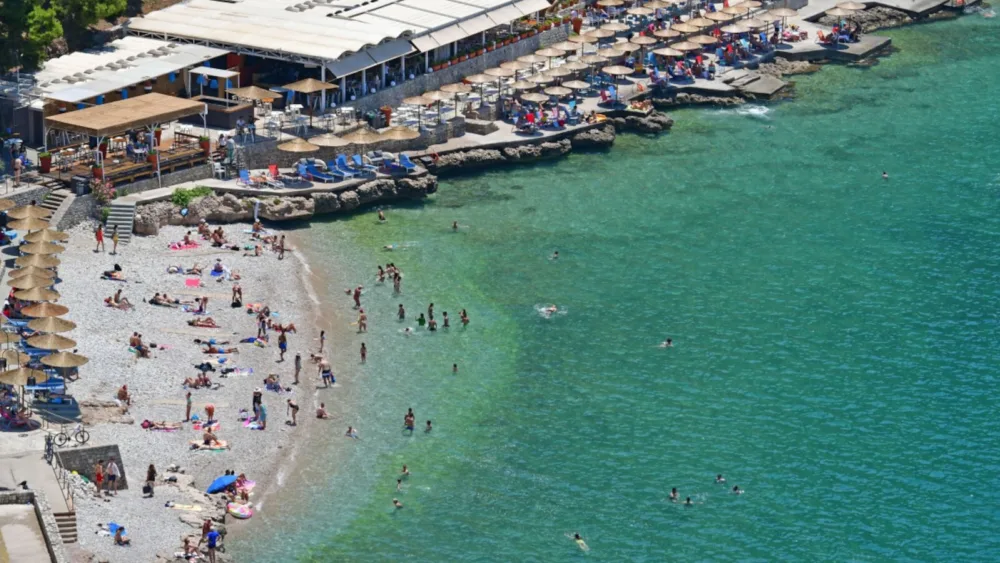 Τουριστικό ισοζύγιο: Στα 13,5 δισ. ευρώ οι ταξιδιωτικές εισπράξεις στο διάστημα Ιανουαρίου- Ιουλίου 2026 με αύξηση 12%