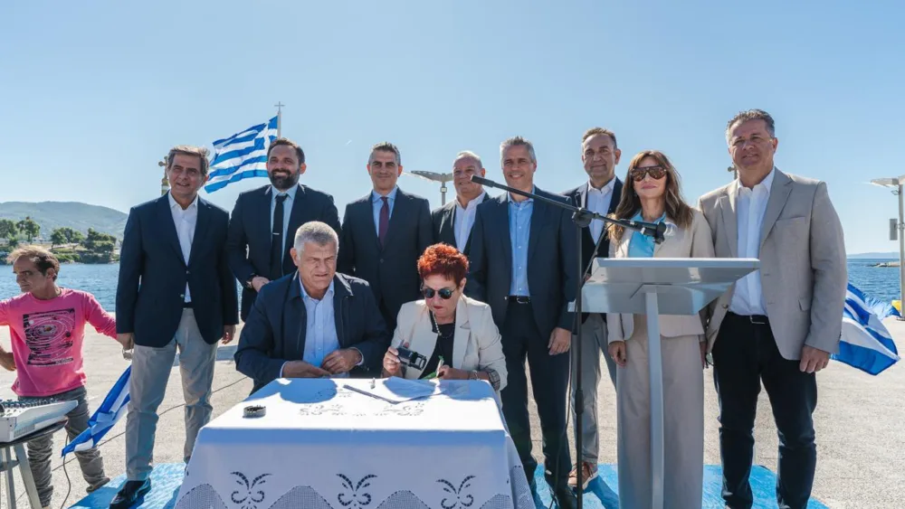 Ξεκινά η κατασκευή του Λιμένα Αλιευτικών Σκαφών Νέου Μαρμαρά - Τι δήλωσε ο υπουργός Υποδομών και Μεταφορών