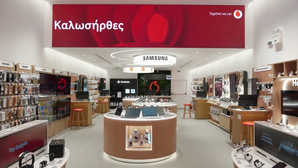 Νέο κατάστημα εγκαινιάζει η Vodafone στο The Mall Athens