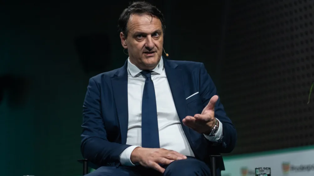 Ακίνητα: Θεσμική σταθερότητα για ξένες επενδύσεις, πιέσεις στις τιμές από τα στεγαστικά προγράμματα