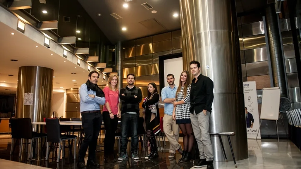 "100mentors": «Άνοιγμα» προς εκατοντάδες ανθρώπους-πρότυπα