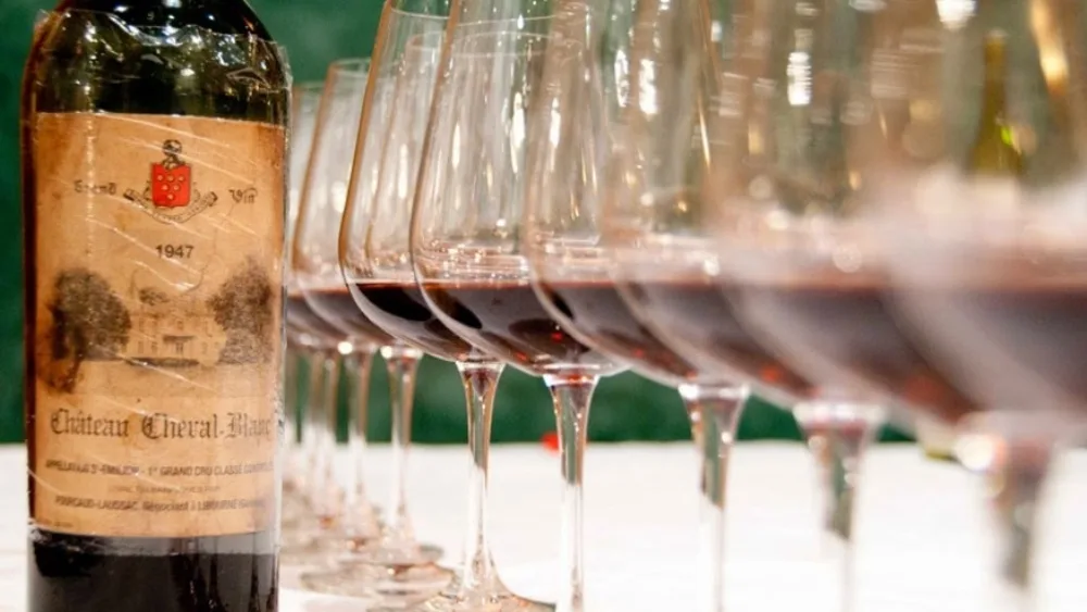 Πολυτέλεια: Αντιφατική, Όπως Λέμε «Άνθρωπος»