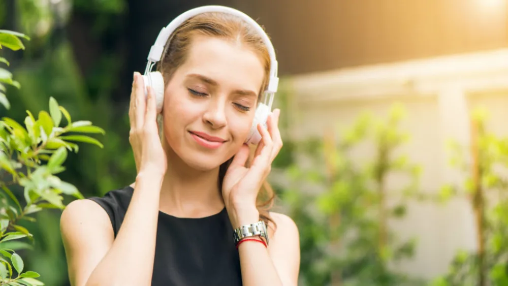 ​Έρευνα ΙΟΒΕ: Πλατφόρμες steaming επιλέγει το 54,7% των ακροατών μουσικής