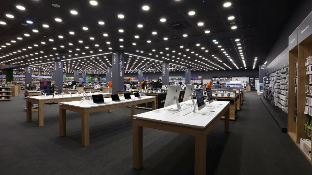 Γιατί το Public είχε φέρει 345 iPhone 6 όταν αυτό είχε αποσυρθεί;