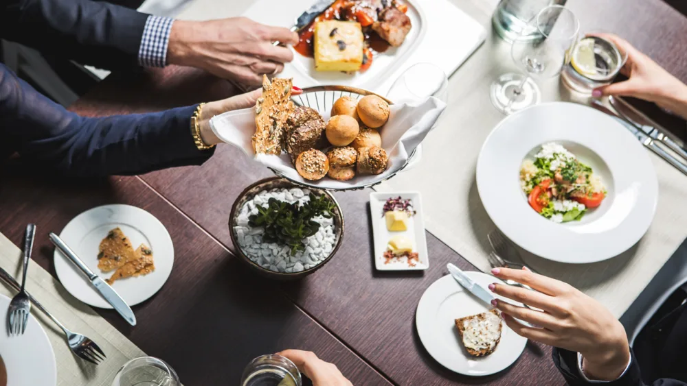 4+1 εστιατόρια για εγγυημένα business deals [εικόνες]