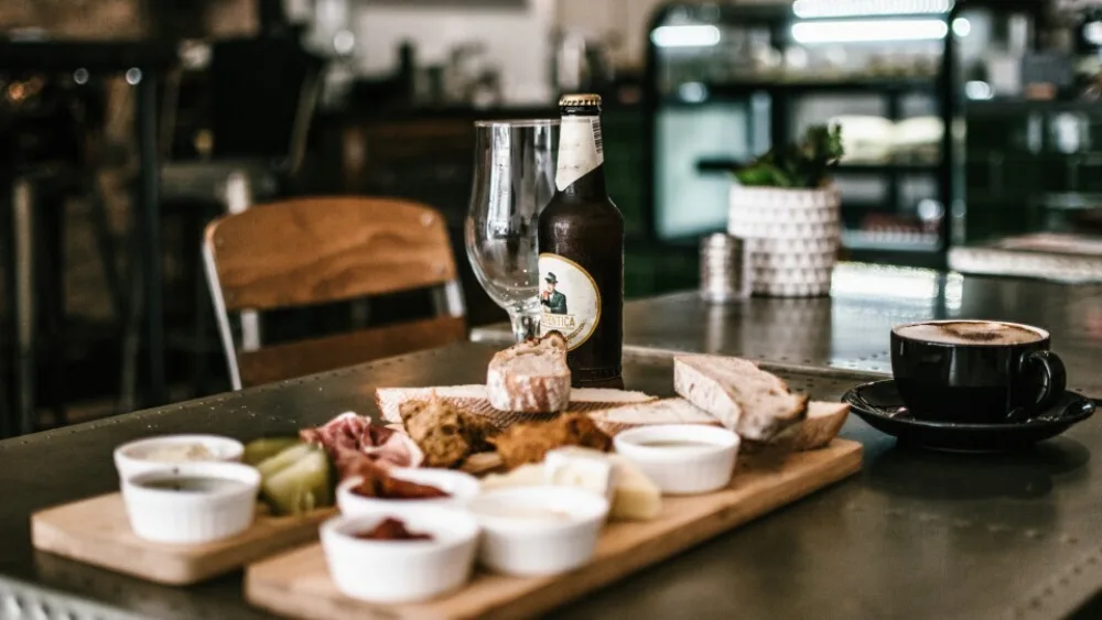 Οι τάσεις που αλλάζουν την εστίαση: Από τα λαχανικά στο food waste και την κάνναβη