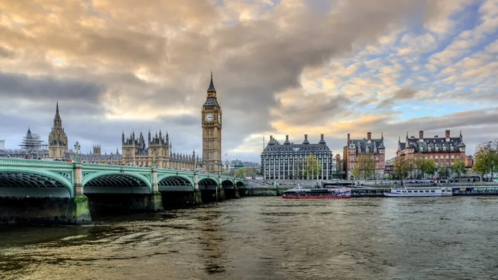 Λονδίνο: Τι κάνει ιδιαίτερη την βρετανική πρωτεύουσα, τη «χώρα» εντός μια χώρας;