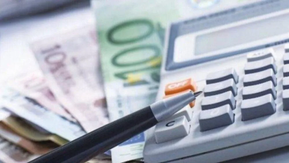 Νόμος Κατσέλη: Ξεκινούν άμεσα οι μειώσεις στις δόσεις για τους δικαιούχους