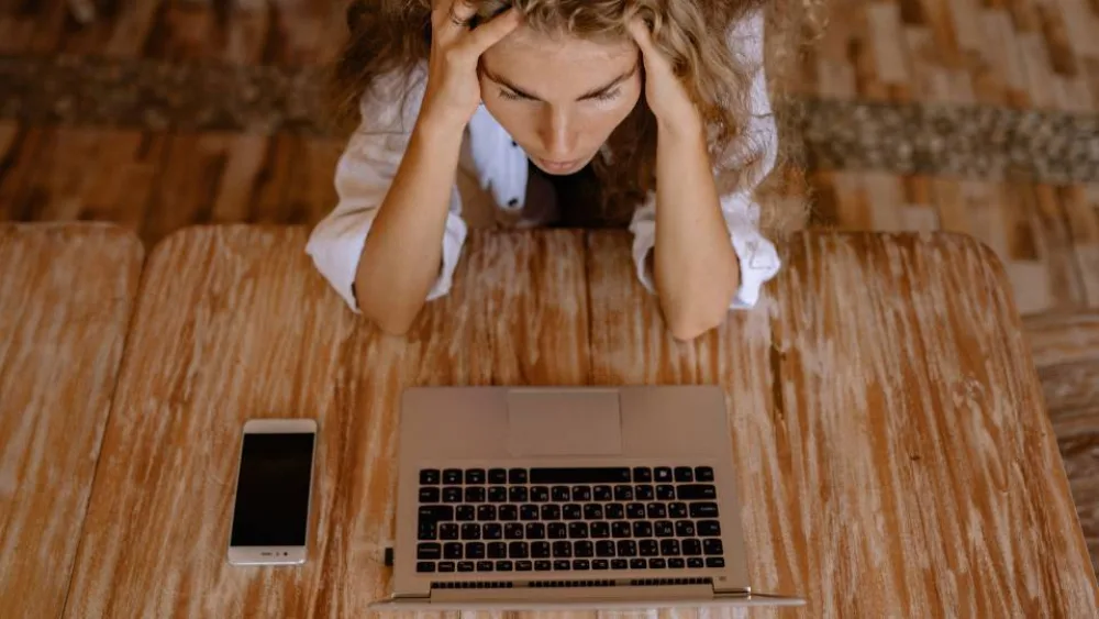 Κορονοϊός: Κίνδυνος επαγγελματικής εξάντλησης - Πώς να αντιδράσω;