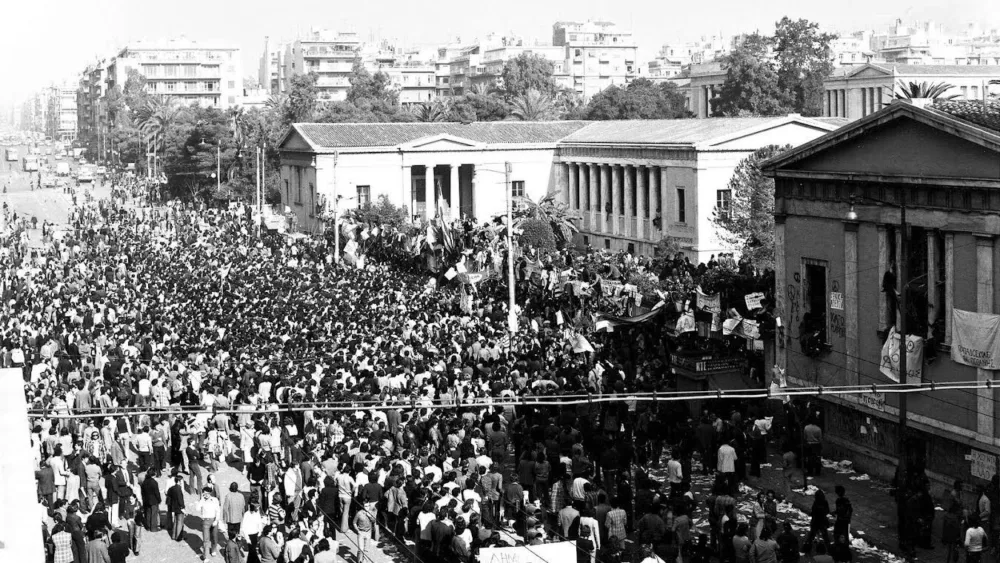 Η αμετάβλητη πυκνότητα της αξίας του μηνύματος “Ψωμί, Παιδεία, Ελευθερία”