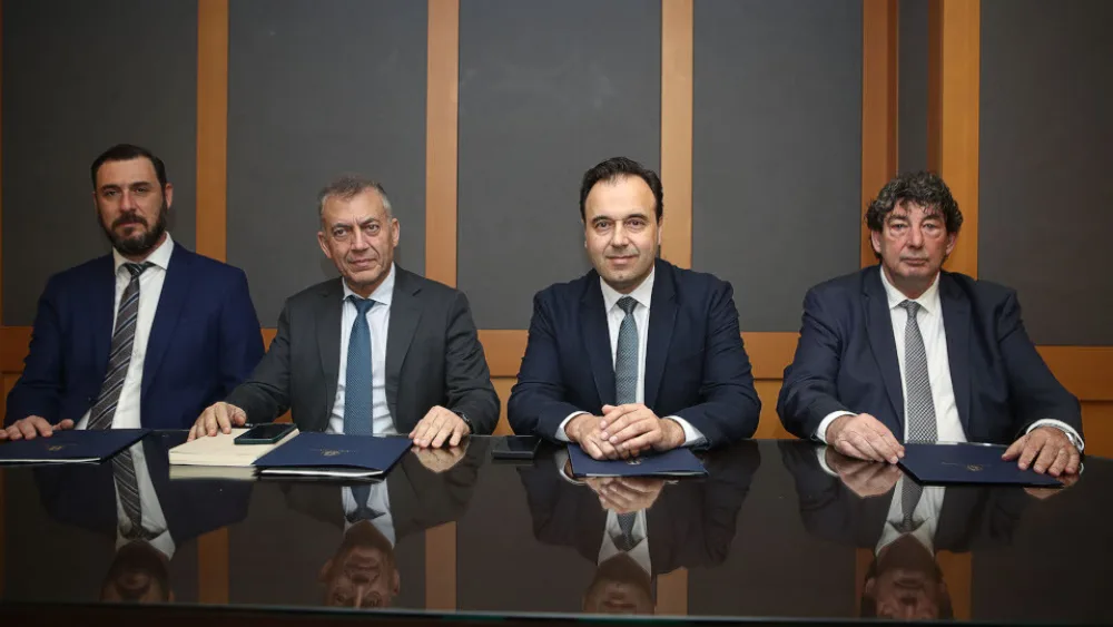 ​Στους προέδρους των Super League και Basket League η ΚΥΑ για την είσοδο στα γήπεδα​