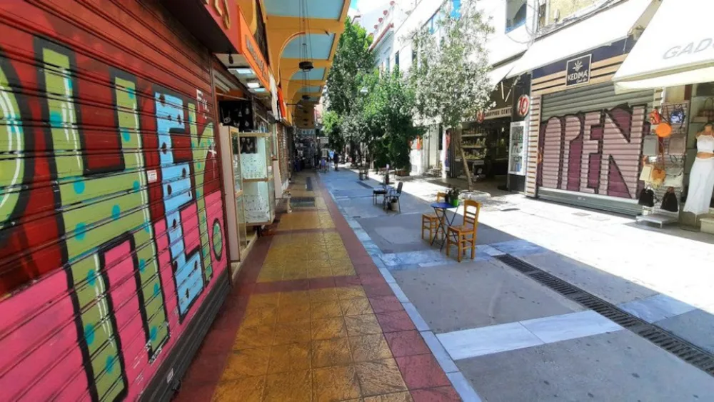 ΕΣΑ: Να υπαχθούν στο καθεστώς των τουριστικών επιχειρήσεων και τα τουριστικά καταστήματα