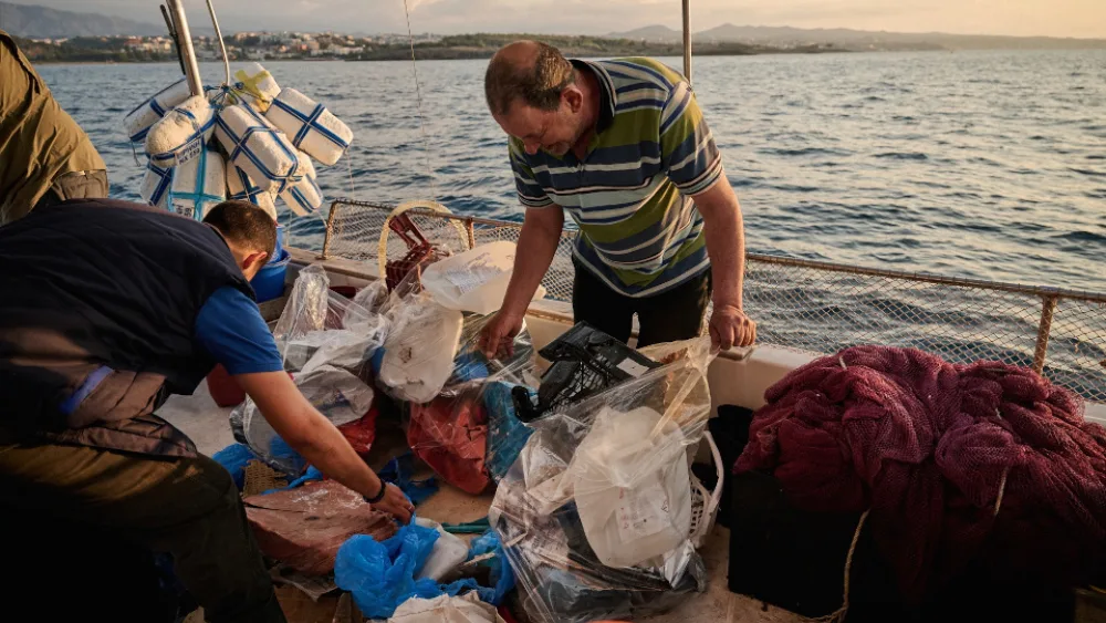 Στην προστασία των θαλασσών εστιάζει η «Ώρα της Γης», με σημαντική συμβολή της πρωτοβουλίας COSMOTE BLUE