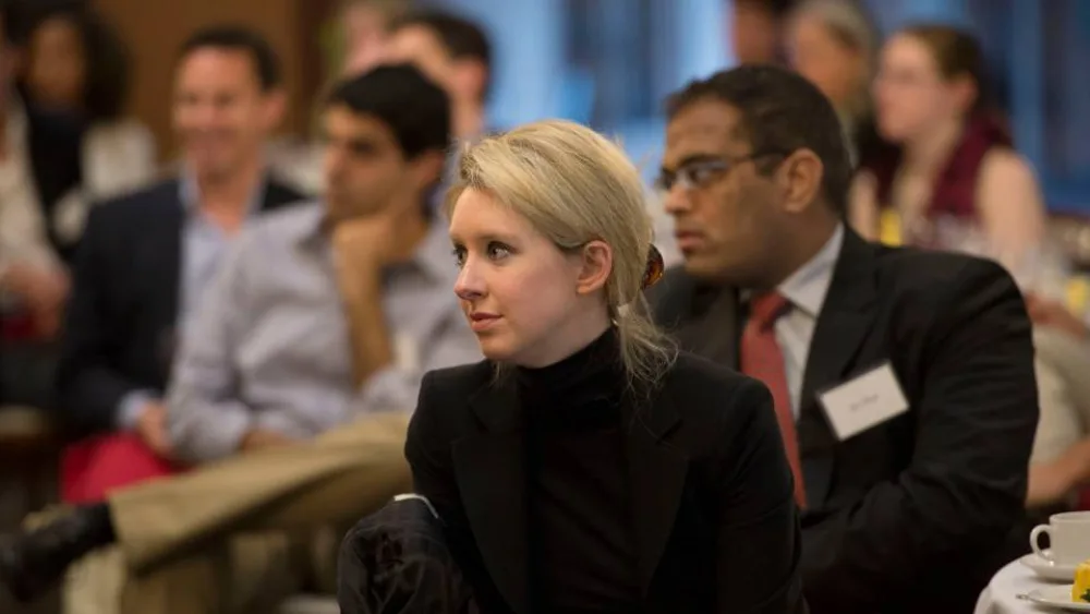 Σκάνδαλο Theranos: Η πανδημία καθυστερεί και τη δίκη της Elizabeth Holmes;