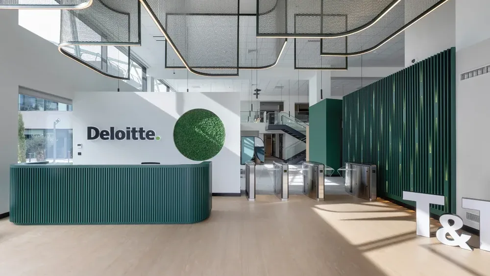 Deloitte: Δυναμική διεύρυνση της διοικητικής της ομάδας