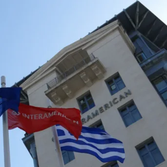 Η ομάδα «Corporate and Special Risks Solutions» συμβουλεύει