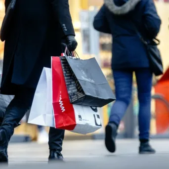 Επιτάχυνση 7% στον τζίρο τον Ιανουάριο κατέγραψε το λιανικό εμπόριο