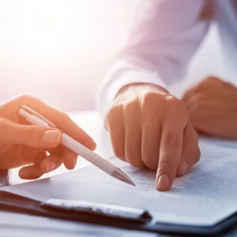 Θέλω να ασφαλίσω την επιχείρηση μου, ποιον ασφαλιστικό διαμεσολαβητή να επιλέξω