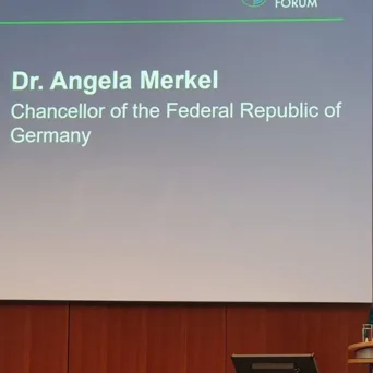 Η καγκελάριος της Γερμανίας στηρίζει την ελληνική κυβέρνηση