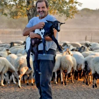 Αγροτικός Συνεταιρισμός Μανταμάδου: Προϊόντα αγνά, που διαφημίζουν τη Λέσβο