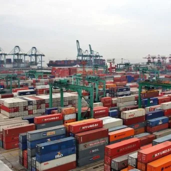 Ελληνικές εξαγωγές στις ΗΠΑ: Ποιοι κλάδοι ενισχύθηκαν, ποιοι πιέστηκαν και τι αλλάζει με την άρση του ανταποδοτικού δασμού