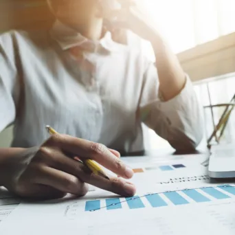 Πώς αυξήθηκαν οι τζίροι των ελεύθερων επαγγελματιών -  Οι λόγοι και η εικόνα σε κλάδους