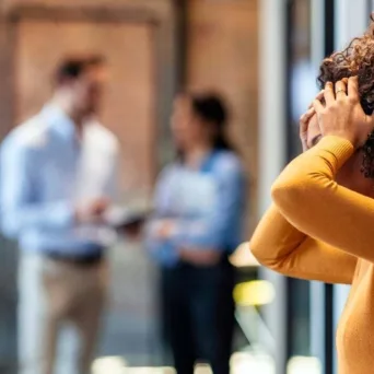 «Γκρινιάζεις για τις ανεπάρκειες μου. Για τις δικές σου τι κάνεις;»